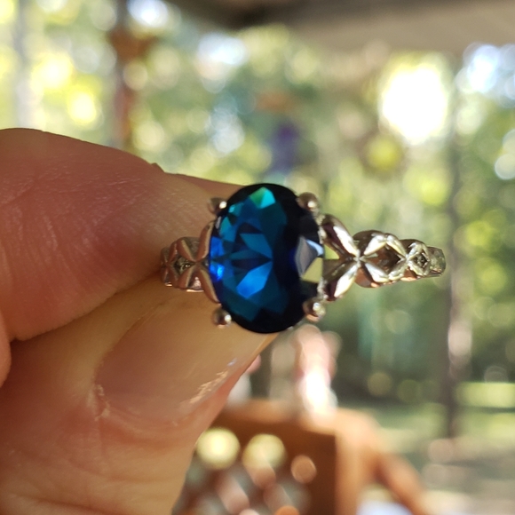 1/2CT BLUE TOURMALINE OVAL BRILLIANT CUT SIMPLE RING - Picture 5 of 12